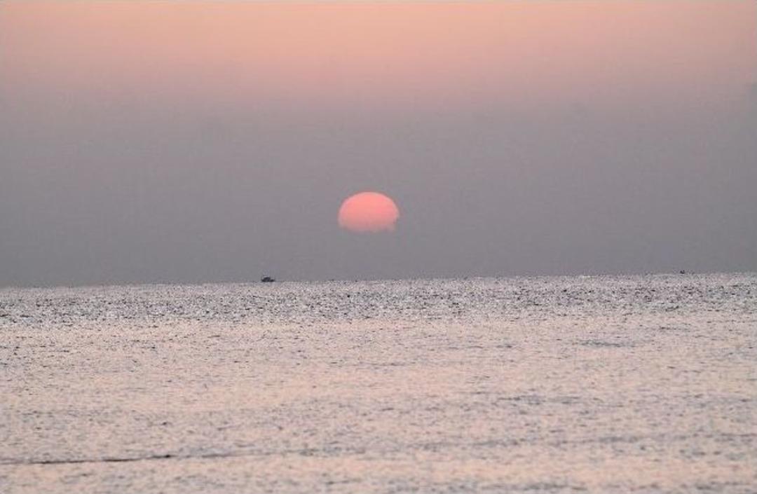 Kızkalesi'nde G&uuml;n Doğumu G&ouml;renleri B&uuml;y&uuml;l&uuml;yor