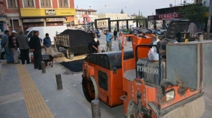 Asfaltlama &Ccedil;alışmaları Devam Ediyor