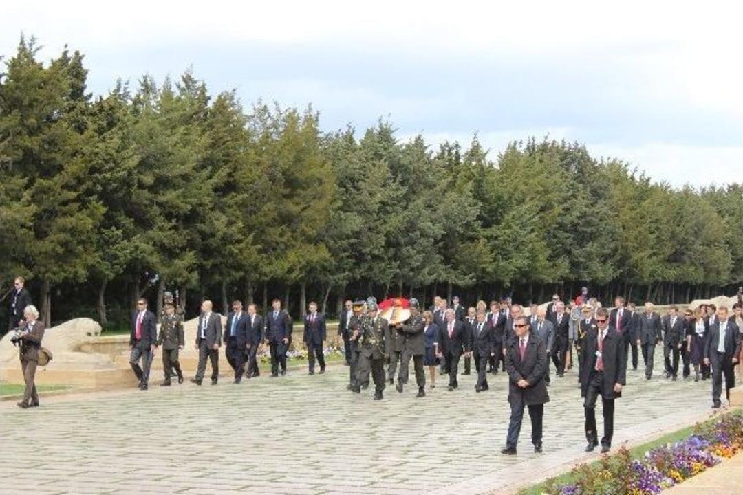 Almanya Cumhurbaşkanı Joachim Gauck, Anıtkabir&rsquo;i Ziyaret Etti