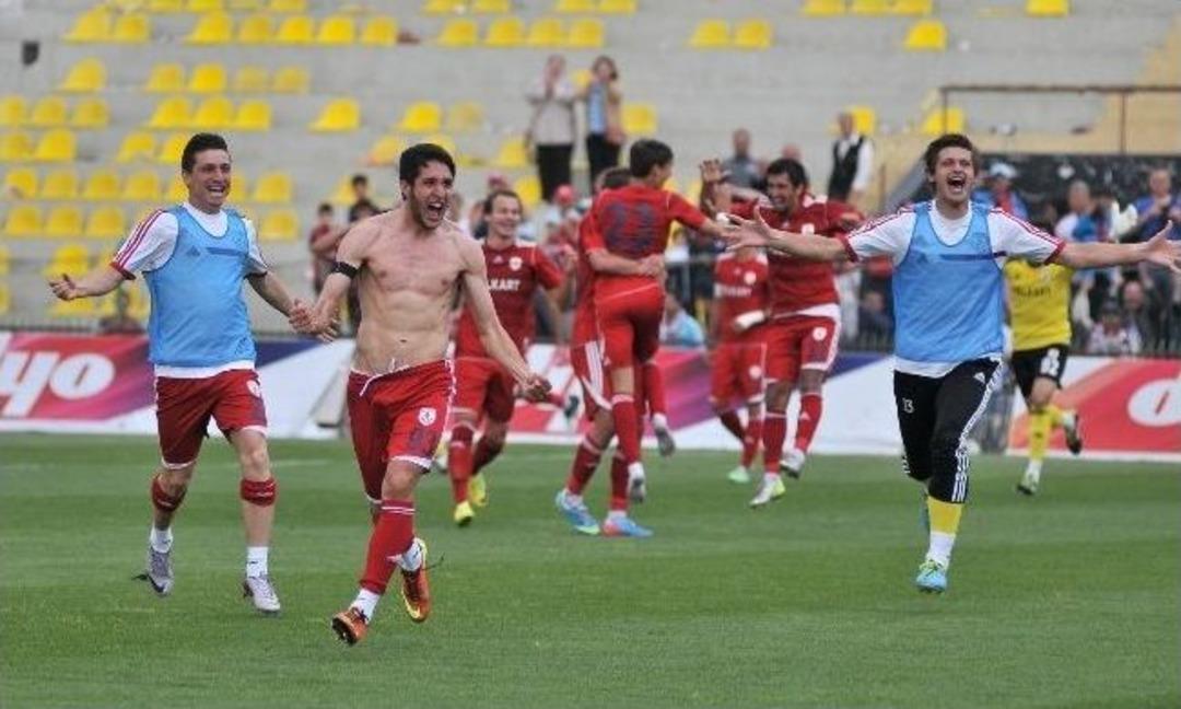 Altınordu Rekorlarla Şampiyon