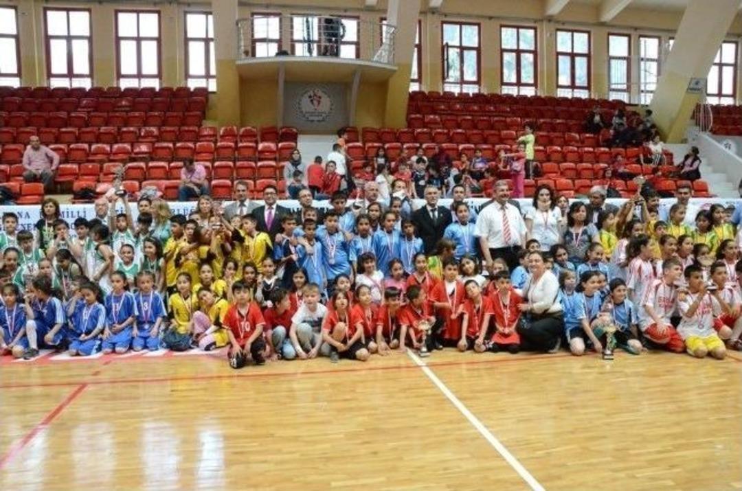 Geleneksel &Ccedil;ocuk Oyunları Şenliği