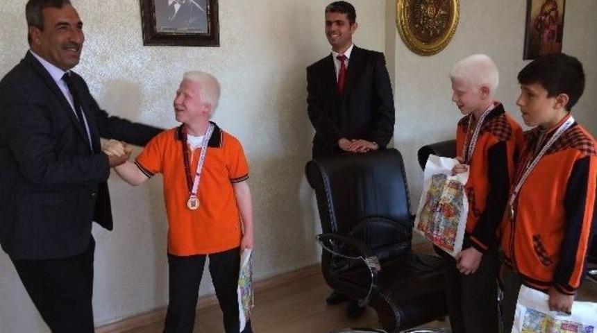 G&ouml;rme Engellilerden &Uuml;st&uuml;n Başarı!