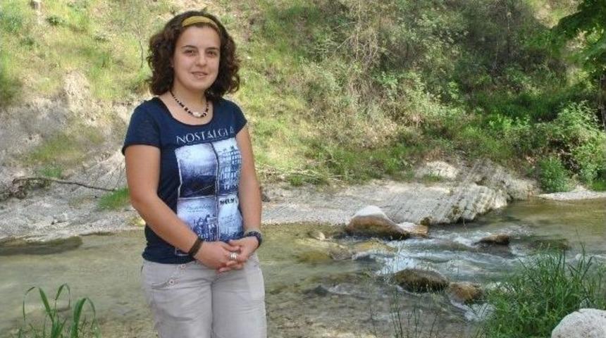 K&ouml;y&uuml;n Tek 'gen&ccedil; Kızı'