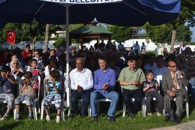 Başkan Tarhan Eğitim Şenliği’ne Katıldı