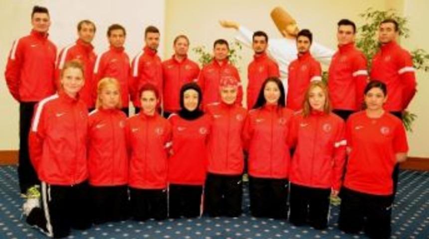 Tekvando Milli Takımı Avrupa Şampiyonası İ&ccedil;in Azerbaycan'a Gitti