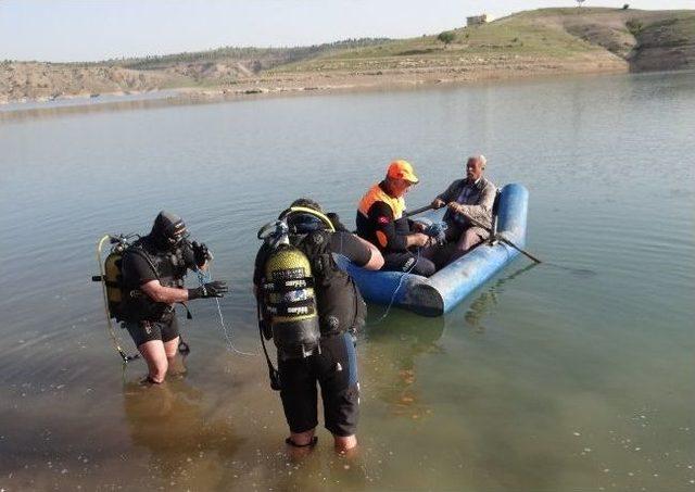 Batman’da Bir Genç Serinlemek İçin Girdiği Suda Boğuldu