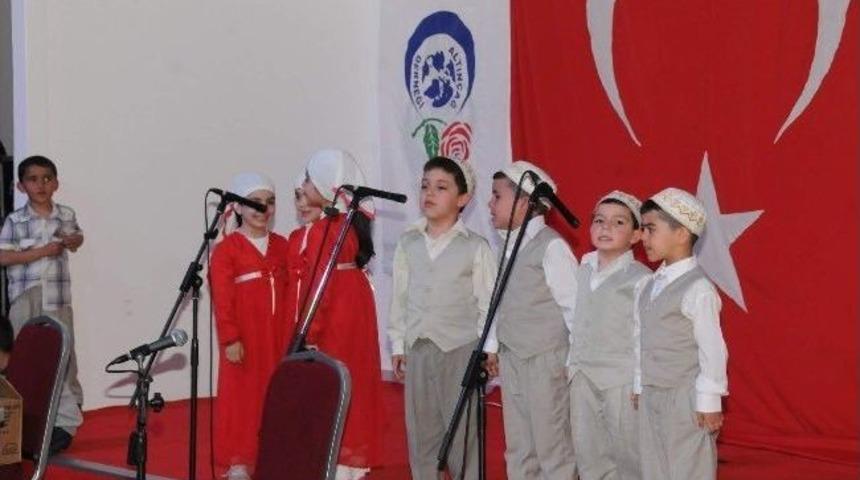 Kutlu Doğum Coşkusu Salona Sığmadı