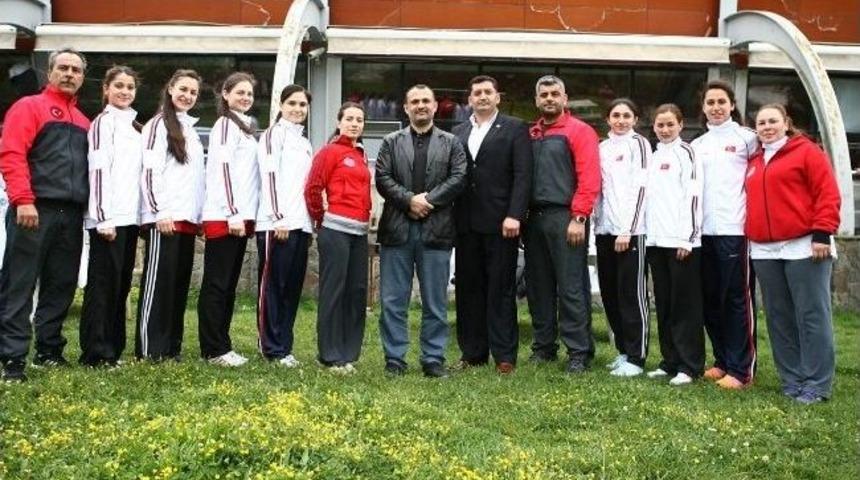 Karate Milli Takımı Finlandiya&rsquo;ya U&ccedil;tu