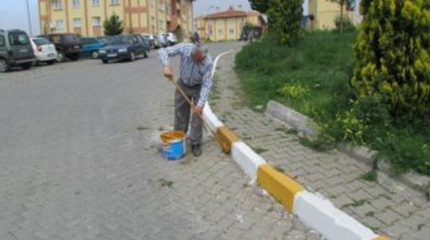 TOKİ mahallesi muhtarı &ccedil;alışıyor