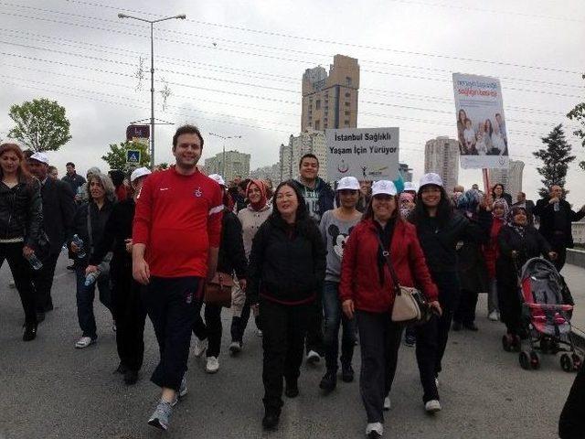 Ataşehir Sağlıklı Yaşam İçin Yürüdü