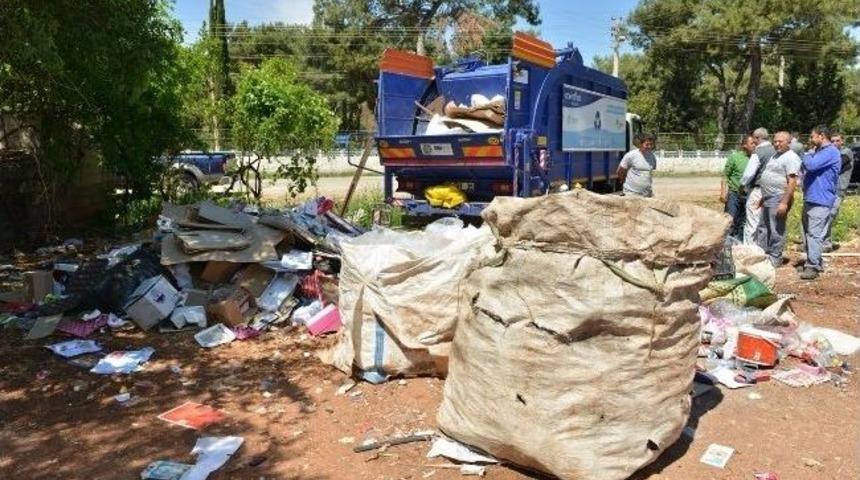 Konyaaltı Belediyesinden '&ccedil;&ouml;p Ev' Temizliği