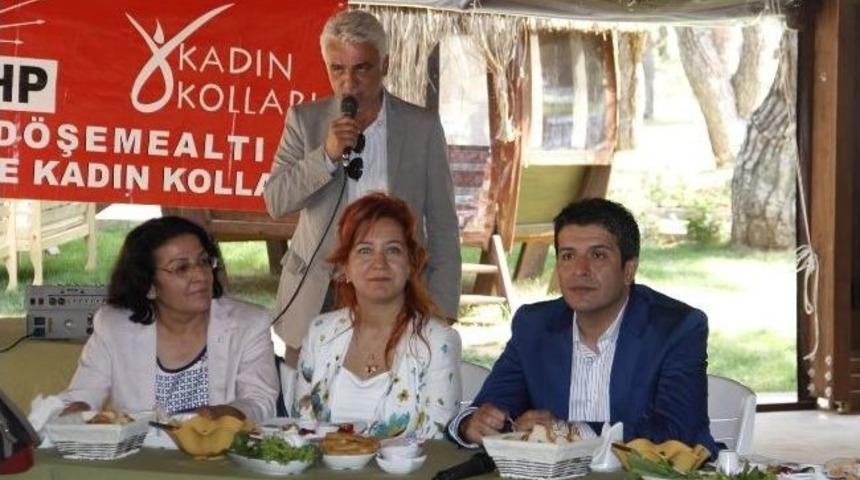 Başkan Genç, Kadın Kollarının Kahvaltısına Katıldı