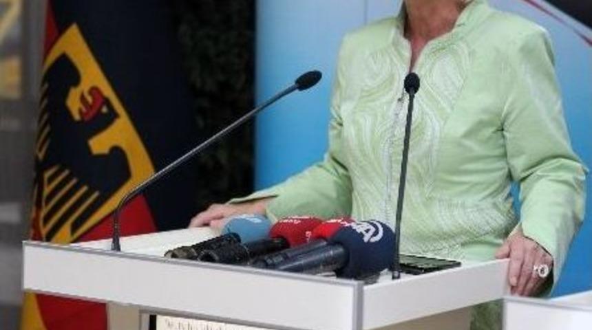 Bakan Işık, Almanya Eğitim Ve Araştırma Bakanı Wanka İle Biraraya Geldi