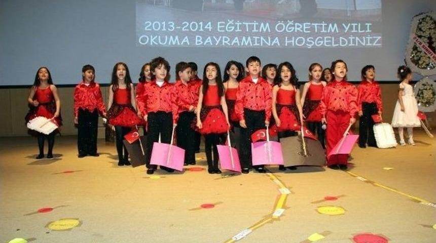 C&uuml; Vakfı Koleji &Ouml;ğrencileri Tarafından Okuma Bayramı Etkinliği D&uuml;zenlendi