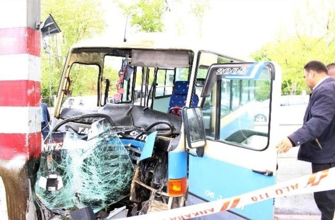 Başkent&rsquo;te Dolmuş Kazası: 16 Yaralı