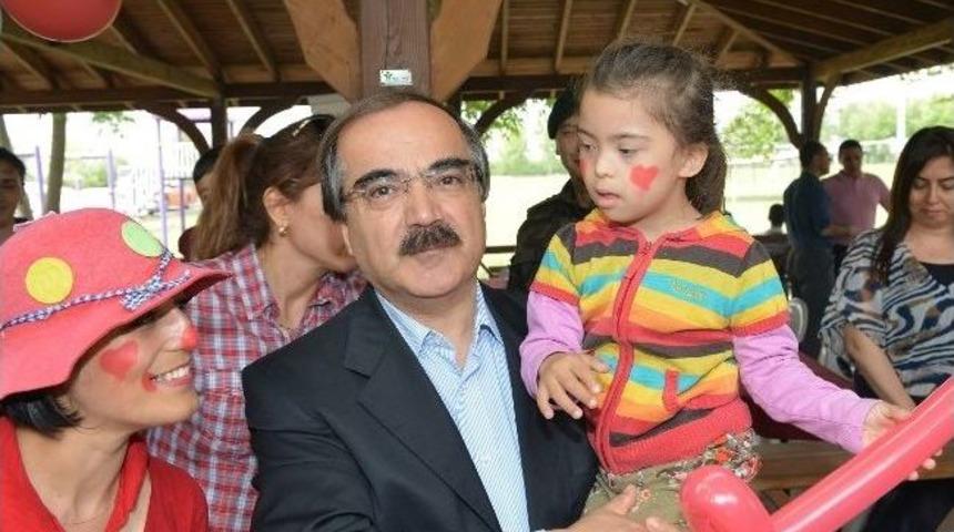 &ldquo;g&uuml;l&uuml;mseten Dokunuşlar&rdquo; Projesi