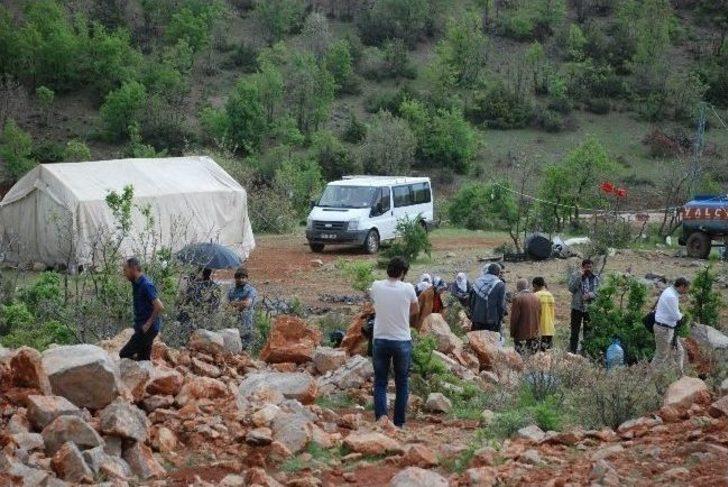 Stk’lar Lice’deki Eylemcilerle Görüştü G1