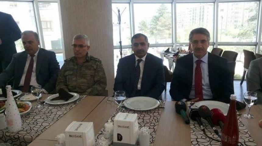 Vali Ko&ccedil;ak, İl Genel Meclisi &Uuml;yeleriyle Buluştu