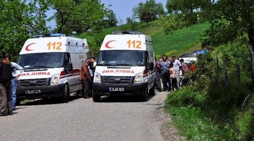 Bartın&rsquo;da Trafik Kazası: 2 Yaralı