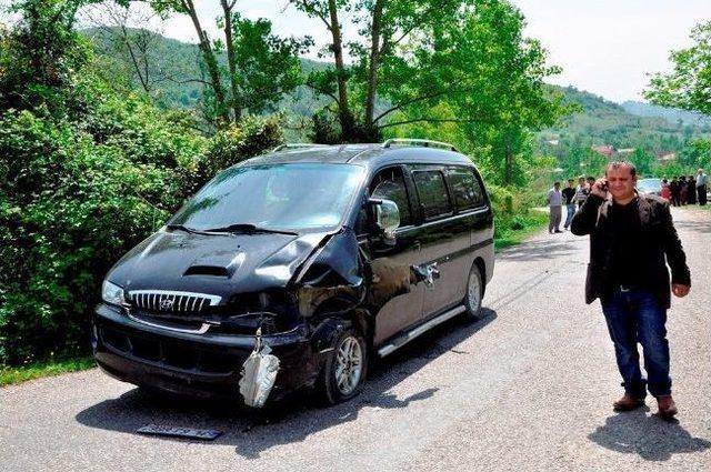 Bartın’da Trafik Kazası: 2 Yaralı