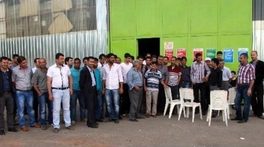 Tekstil Fabrikası, 2 Aydır Maaş Alamayan İş&ccedil;ilere Kaldı