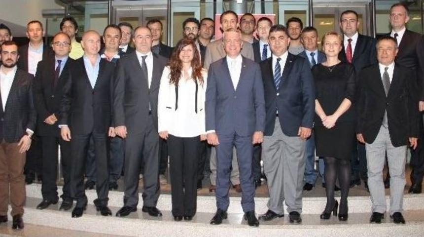 Egeli Hazırgiyim İhracat&ccedil;ılarında Emre Kızılg&uuml;neşler G&uuml;ven Tazeledi