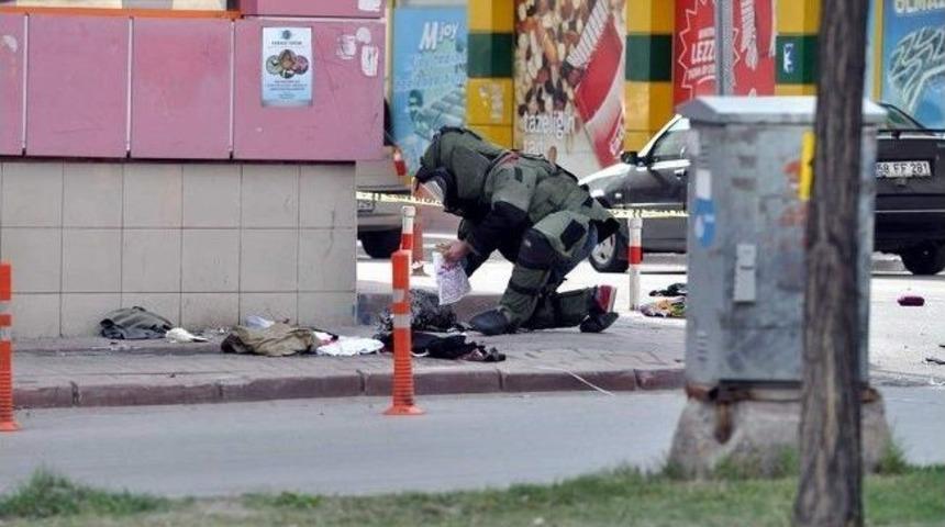 Sivas&rsquo;ta Unutulan &Ccedil;antalar F&uuml;nye İle Patlatıldı