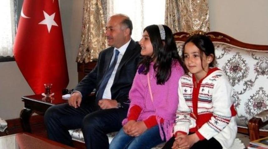 K&ouml;ylerden Gelen &Ouml;ğrenciler Tarihi Yerleri Ziyaret Etti