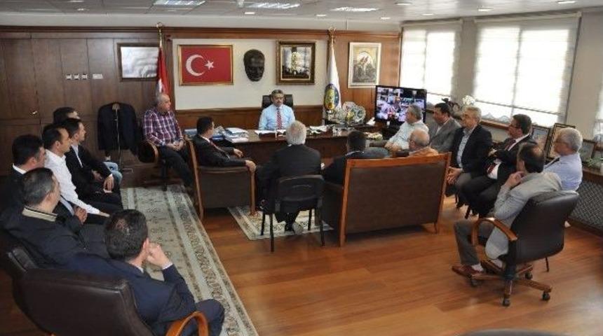 Nazillili Gen&ccedil; İşadamları, Başkan Alıcık&rsquo;ı Ziyaret Etti