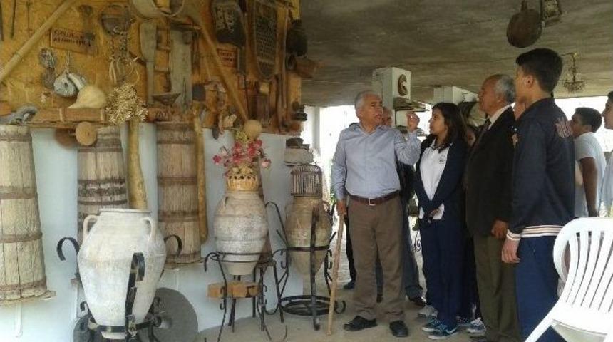 Evini Müzeye Dönüştürdü