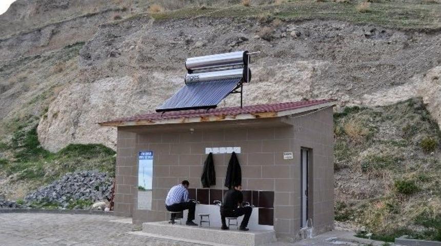 Cami Cemaati İ&ccedil;in G&uuml;neş Enerjisi Paneli