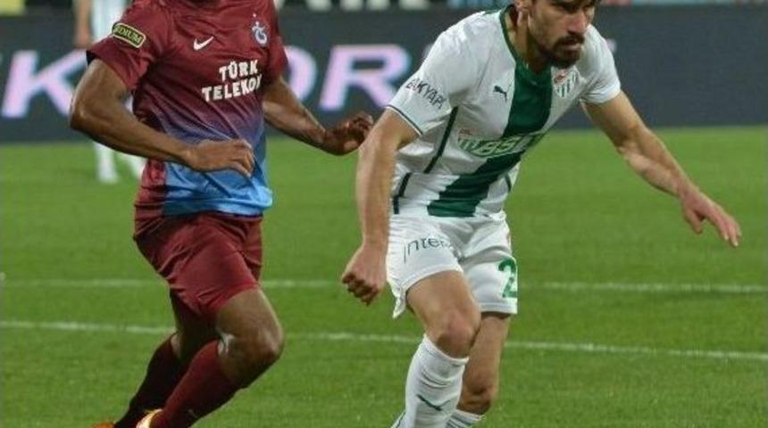 Bursaspor - Trabzonspor Ma&ccedil;ında Ses Getirecek Protesto