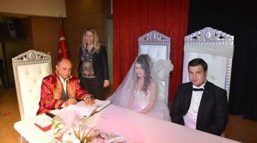 Başkan Arslan İlk Nikahını Kıydı