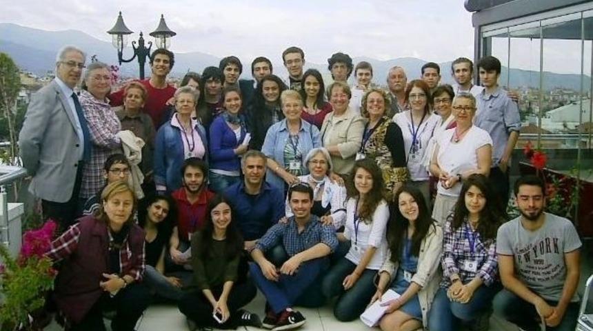 &Ccedil;ydd İzmir&rsquo;in Leylekleri Hafta Sonunu &Ouml;demiş&rsquo;te &Ccedil;alışarak Ge&ccedil;irdi