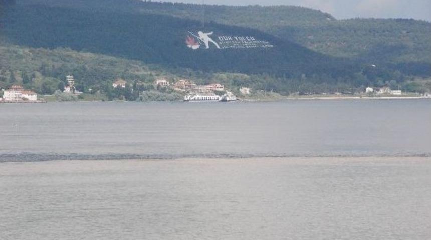 &Ccedil;anakkale Boğazı'nın Rengi Değişti