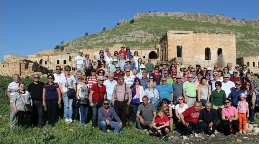 İzmirli Yeminli Mali M&uuml;şavirler Mardin&rsquo;e Aydınlık G&ouml;t&uuml;rd&uuml;