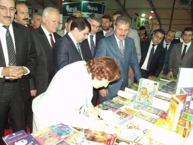 3.malatya Anadolu Kitap Fuarı Törenle Açıldı