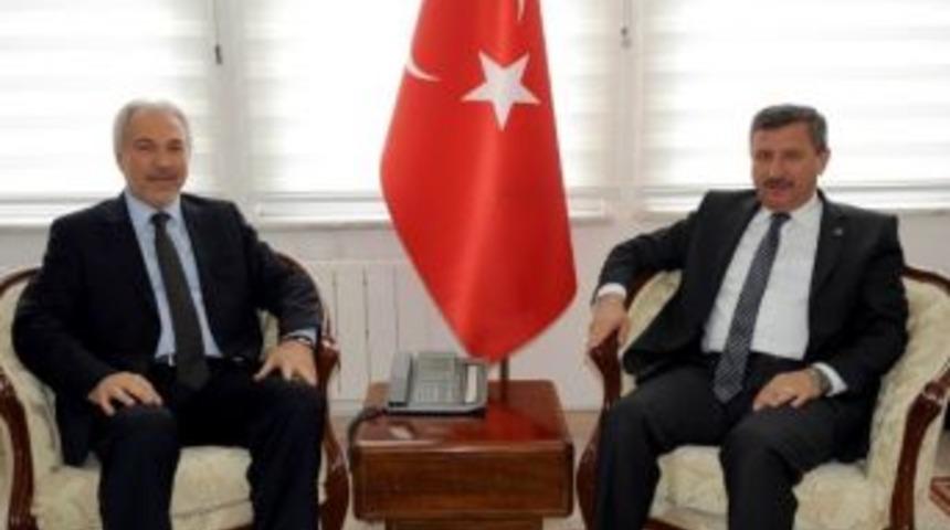 Kamil Sara&ccedil;oğlu'ndan Vali Yılmaz'a İade-i Ziyaret