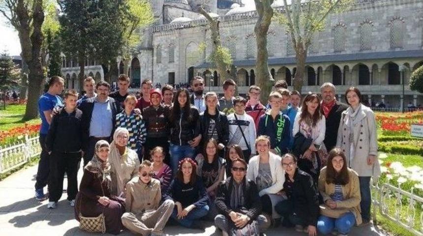 Bosna Hersekli &Ccedil;ocukların Engelsiz &Ccedil;ocuk Bayramı