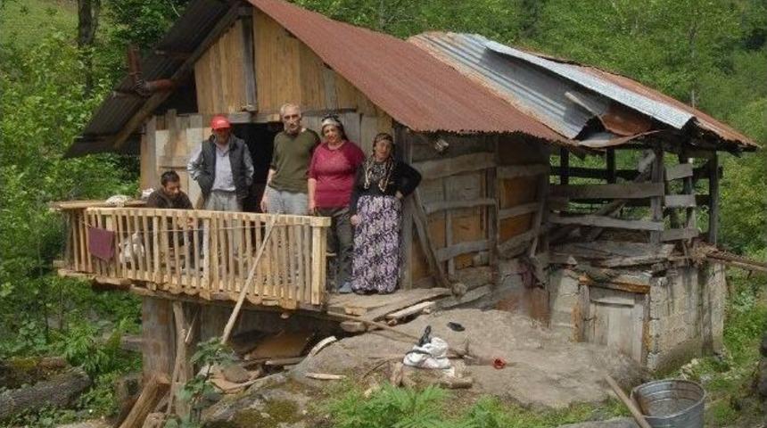 G&uuml;m&uuml;şkaya Ailesi&rsquo;nin Yaşam M&uuml;caledesi