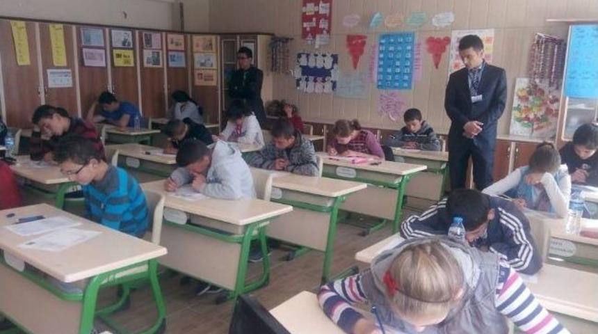 Pazarlar&rsquo;da Orta &Ouml;ğretime Ge&ccedil;iş Sınavı Yapıldı