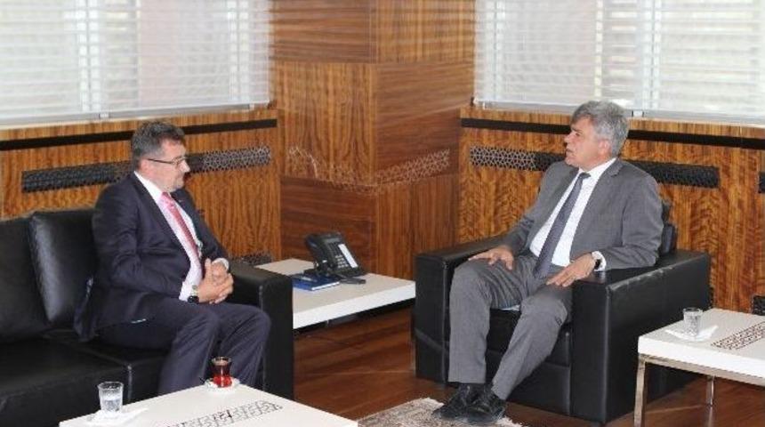 Ab M&uuml;steşarı B&uuml;y&uuml;kşehir'de