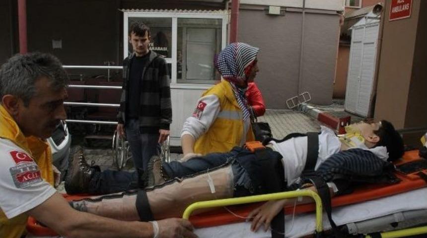 Elektrikli Bisiklete Hep Beraber Binen 3 &Ccedil;ocuk Yaralandı