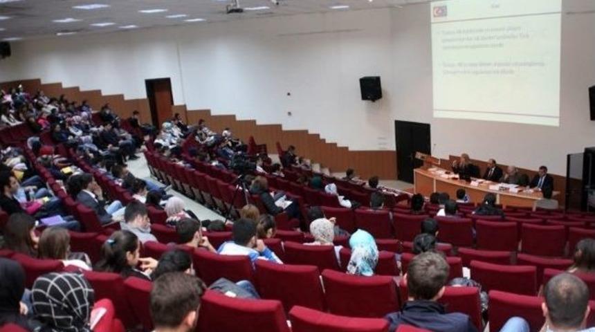 Km&uuml;&rsquo;de T&uuml;rkiye Ve Ab İlişkileri Konuşuldu