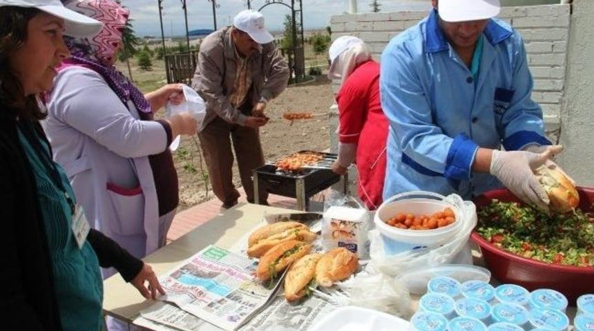 Hastaların Mangal Keyfi