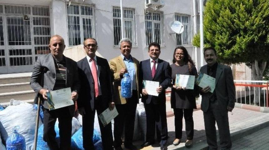 &Ouml;ğrenciler Ve Aileleri 180 Bin Mavi Kapak Topladı