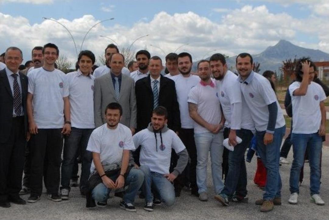 Mak&uuml;&rsquo;den Veteriner Hekimler Şenliği