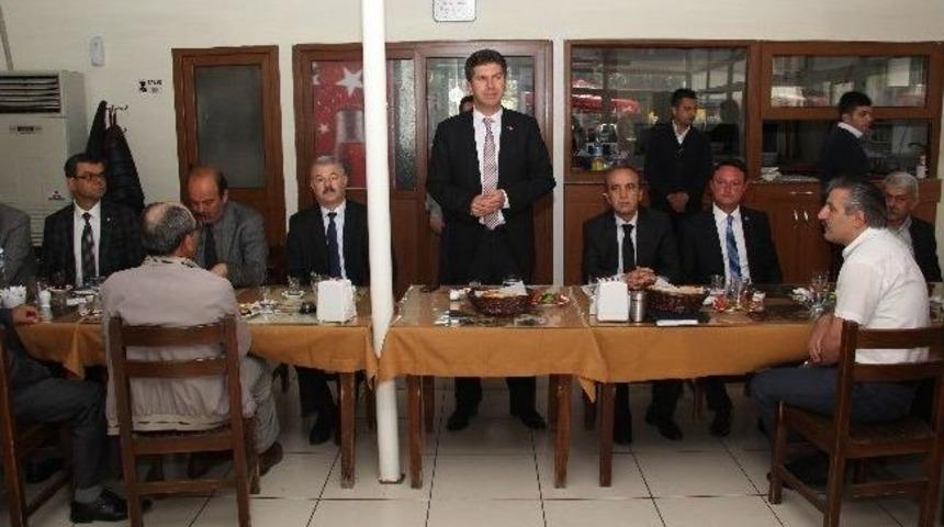 Başkan Ercengiz, Mahalle Muhtarları İle Bir Araya Geldi