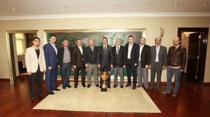 Şampiyon Sultan Orhan Kupayla Geldi