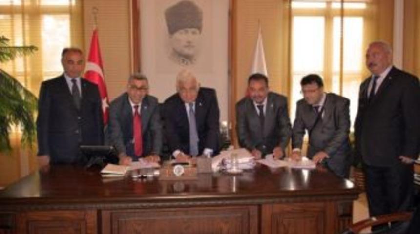 Muğla B&uuml;y&uuml;kşehir, 465 Memur İle S&ouml;zleşme İmzaladı